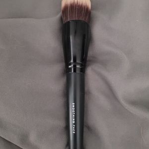 Bare Minerals Smoothing Face Brush